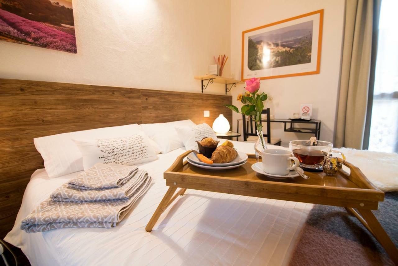 Bed & Breakfast Le Due G Βαρέζε Εξωτερικό φωτογραφία